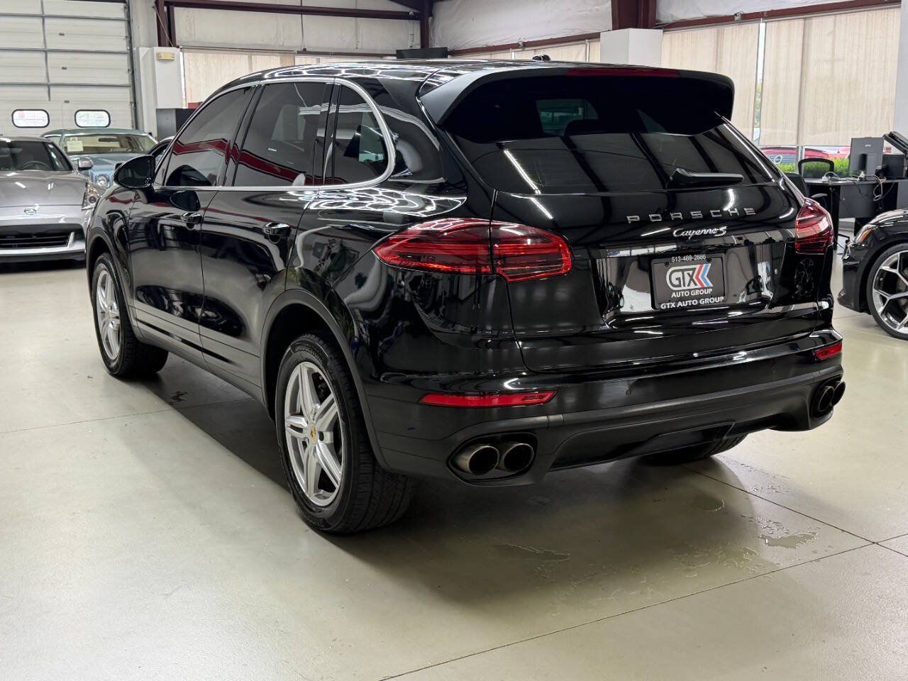 Used 2017 Porsche Cayenne S AWD/4WD image 4