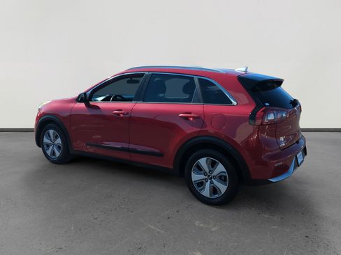Used 2017 Kia Niro LX image 3