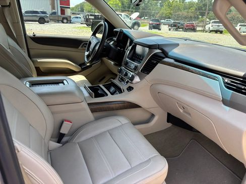 Used 2019 GMC Yukon Denali w/ Denali Ultimate Package AWD/4WD image 23