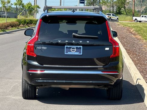 Used 2023 Volvo XC90 T8 Plus w/ Protection Package Premier AWD/4WD image 4