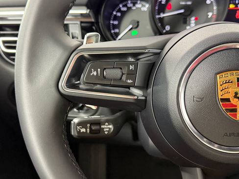 Certified 2026 Porsche Macan AWD/4WD image 18