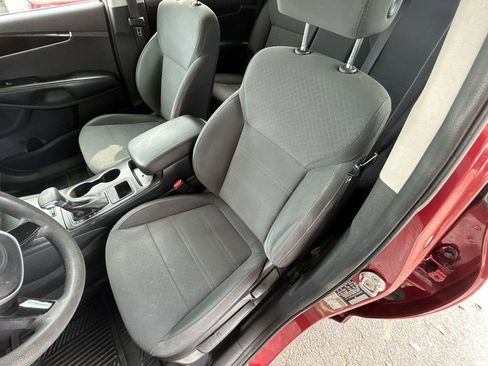 Used 2020 Kia Sorento LX image 14
