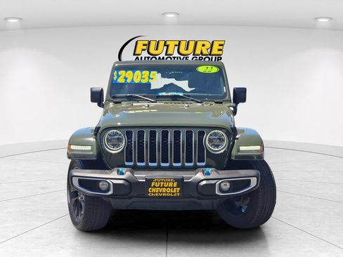Used 2022 Jeep Wrangler Unlimited Sahara AWD/4WD image 2