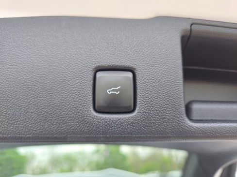 Certified 2023 Ford Escape ST-Line w/ Equipment Group 301A FWD image 9