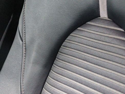 Certified 2020 Toyota Camry SE FWD image 25