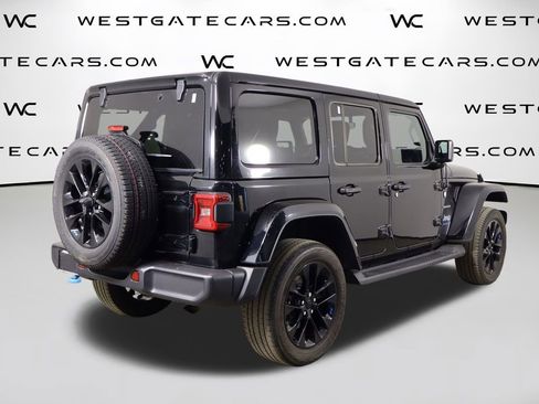 Used 2023 Jeep Wrangler Unlimited Sahara w/ Cold Weather Group AWD/4WD image 40