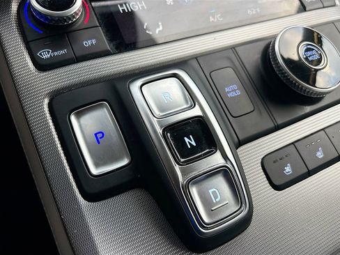 Used 2024 Hyundai Palisade Calligraphy image 17