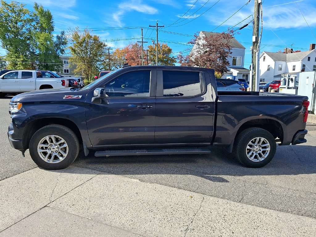 Used 2023 Chevrolet Silverado 1500 RST w/ Z71 Off-Road Package AWD/4WD image 5