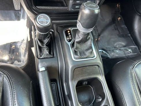 Used 2021 Jeep Wrangler Unlimited Sahara AWD/4WD image 21