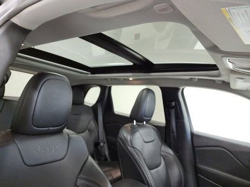 Used 2021 Jeep Cherokee Limited w/ Elite Package image 9