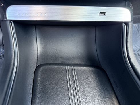 Used 2025 Cadillac Lyriq Luxury AWD/4WD image 31