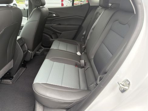 New 2026 Chevrolet Trax LT w/ LT Convenience Package FWD image 20