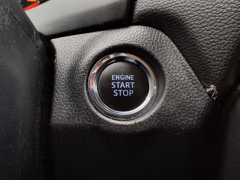 Used 2020 Toyota RAV4 XLE image 20