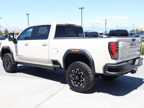 New 2026 GMC Sierra 2500 AT4X AWD/4WD image 4