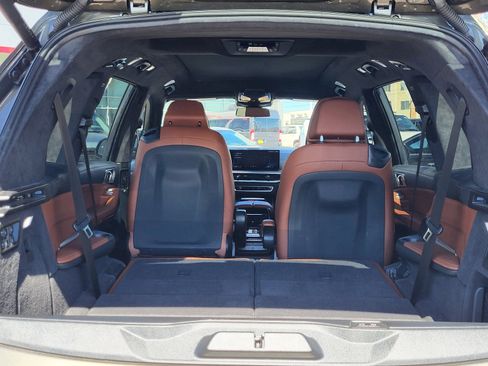 Used 2025 BMW X7 M60i image 31