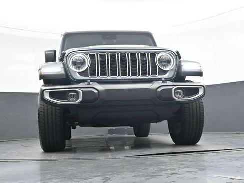 Used 2024 Jeep Wrangler Unlimited Sahara w/ Technology Group AWD/4WD image 37