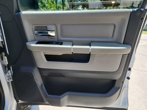 Used 2011 RAM 2500 SLT w/ Luxury Group AWD/4WD image 36
