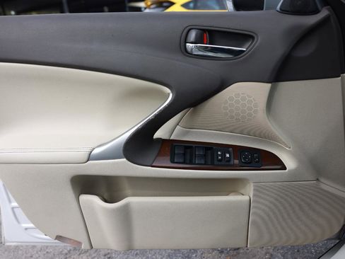 Used 2013 Lexus IS 250 w/ Premium Pkg Value Edition RWD image 36