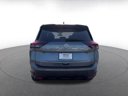 Used 2025 Nissan Rogue SV FWD image 12