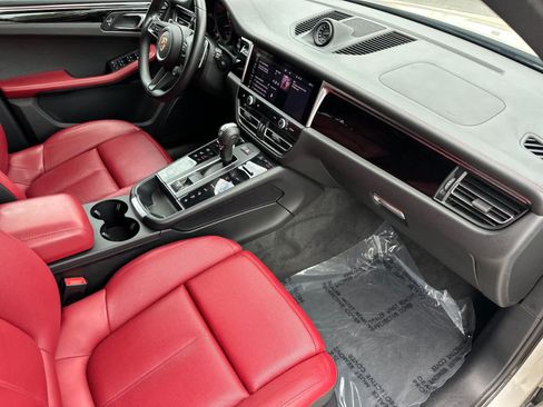 Certified 2022 Porsche Macan GTS AWD/4WD image 17