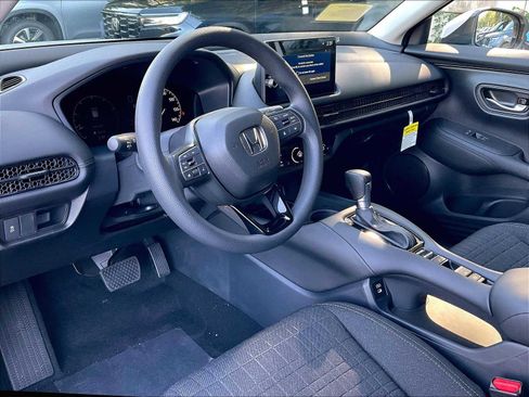 New 2026 Honda HR-V LX image 9