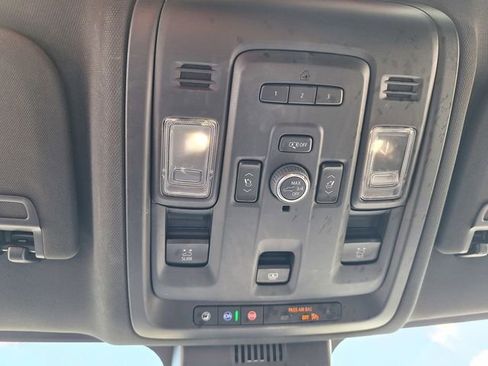 Used 2023 Chevrolet Tahoe Z71 w/ Luxury Package AWD/4WD image 29
