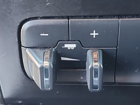 Certified 2019 RAM 1500 Big Horn image 8