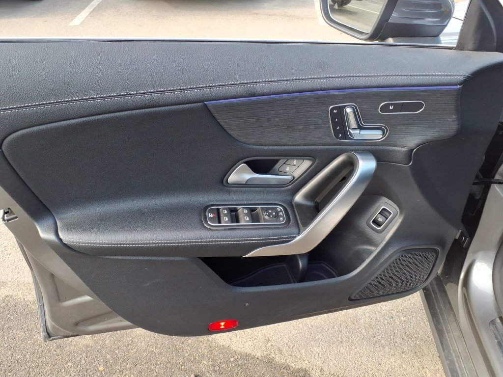 Used 2023 Mercedes-Benz CLA 250 4MATIC image 17