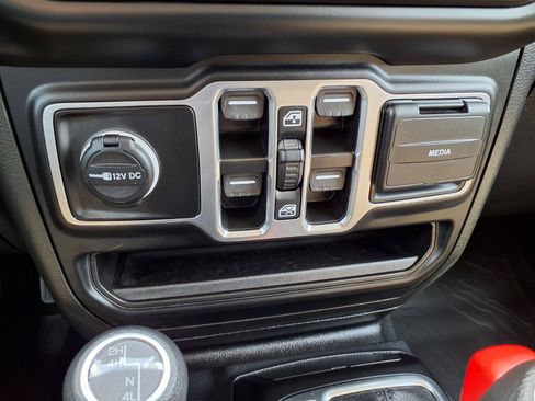 Used 2023 Jeep Gladiator Sport AWD/4WD image 10