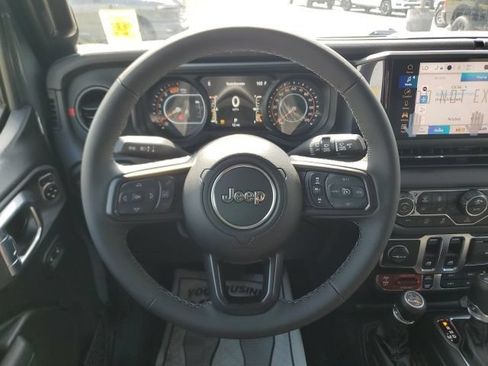 New 2026 Jeep Wrangler Rubicon w/ Xtreme 35 Tire Package AWD/4WD image 19