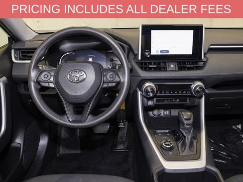 Used 2025 Toyota RAV4 LE AWD/4WD image 6