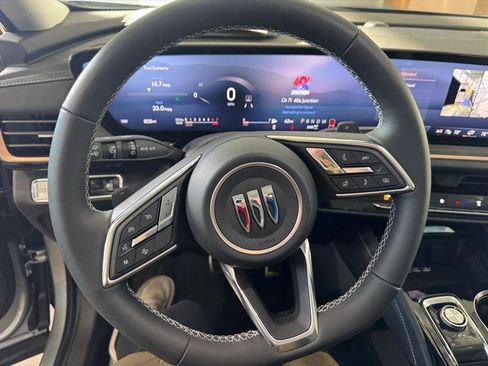 Used 2025 Buick Envision Sport Touring image 24