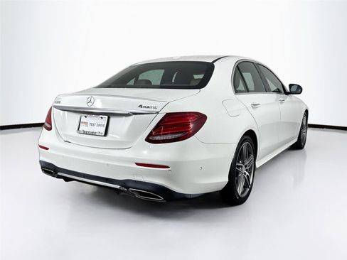 Used 2017 Mercedes-Benz E 300 4MATIC image 6