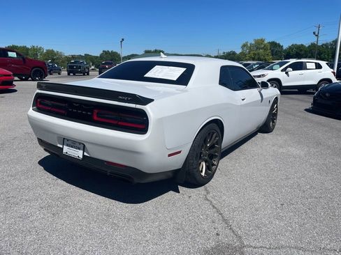 Used 2016 Dodge Challenger SRT Hellcat RWD image 30