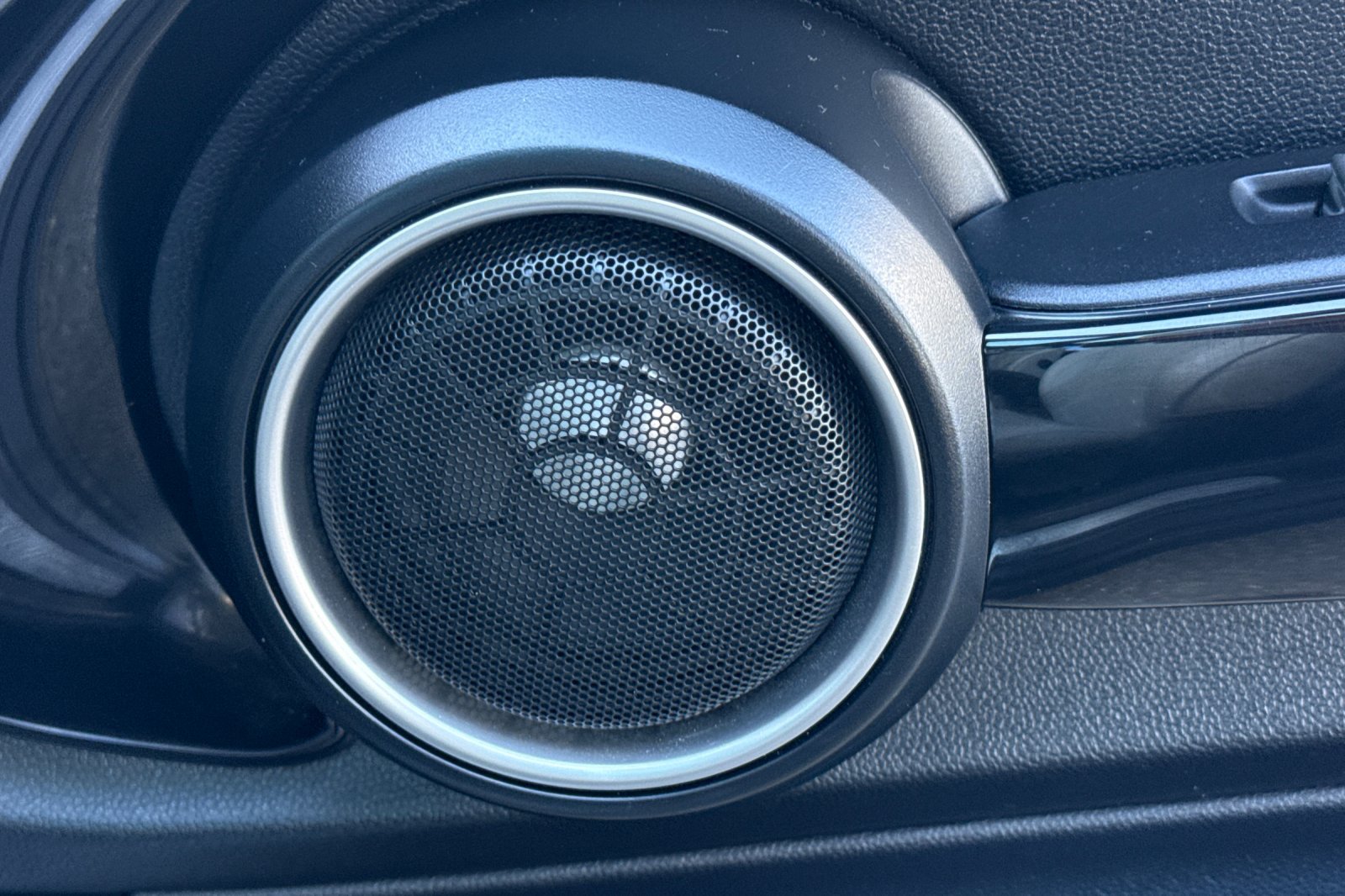 Used 2015 MINI Cooper S FWD image 21