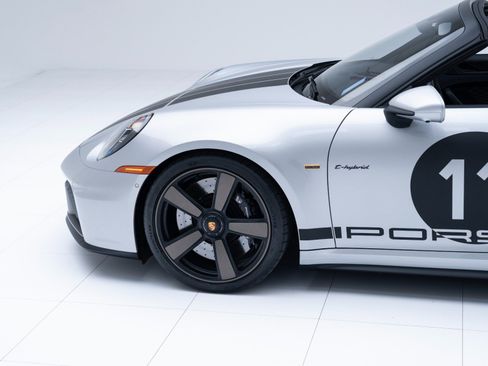 Certified 2026 Porsche 911 GTS image 11