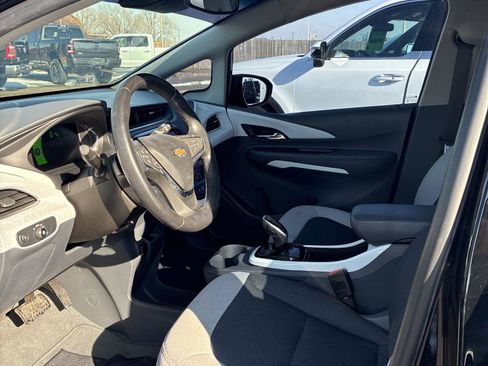 Used 2021 Chevrolet Bolt LT image 2