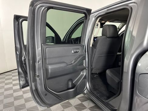 Used 2022 Nissan Frontier SV RWD image 40