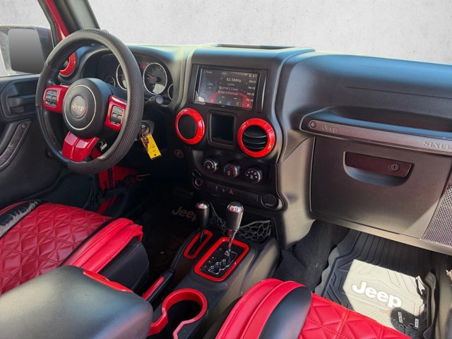 Used 2014 Jeep Wrangler Unlimited Sport w/ Connectivity Group AWD/4WD image 21
