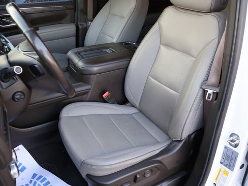 Used 2022 GMC Yukon SLT w/ SLT Luxury Package image 56