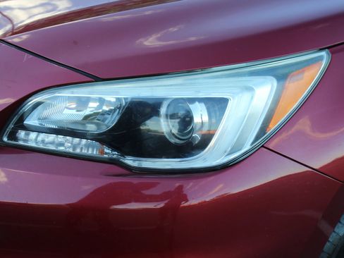 Used 2015 Subaru Outback 2.5i Premium AWD/4WD image 35