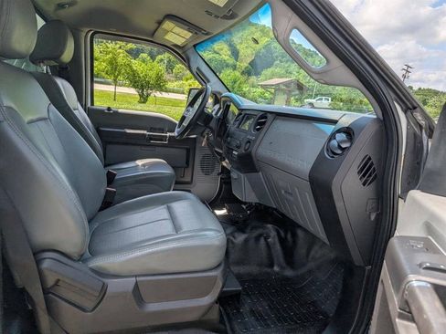 Used 2011 Ford F550 2WD Regular Cab Super Duty w/ Payload Upgrade Pkg image 26