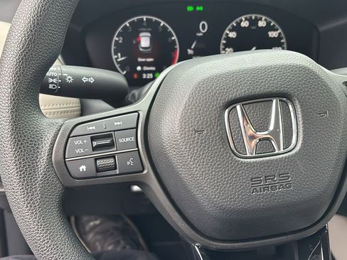Used 2025 Honda HR-V LX image 17