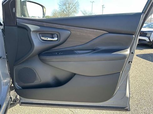 Used 2023 Nissan Murano Platinum image 10
