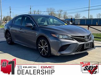 Used 2019 Toyota Camry SE video 1