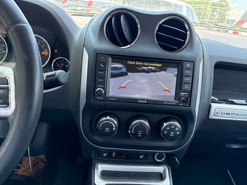 Used 2016 Jeep Compass High Altitude AWD/4WD image 11