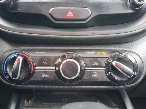 Used 2020 Kia Soul GT-Line w/ GT 2.0L Power Sunroof Package FWD image 21