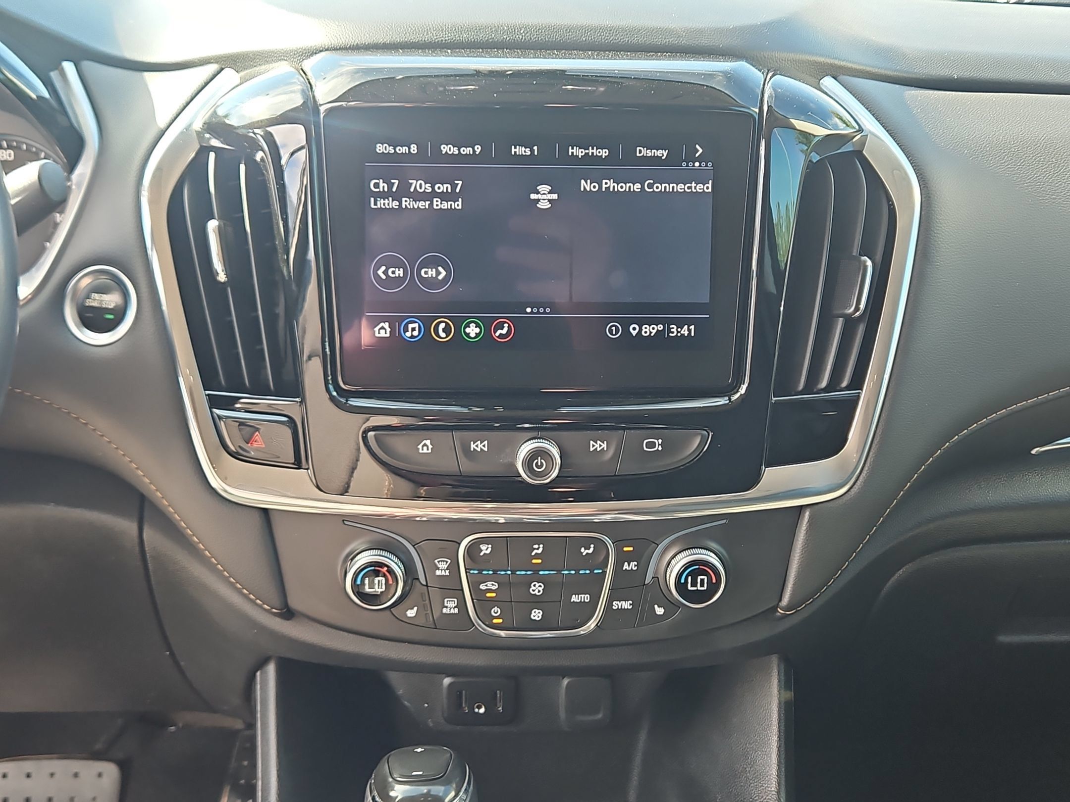 Used 2020 Chevrolet Traverse LT FWD image 16