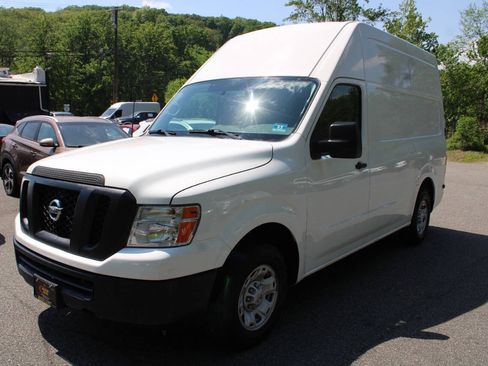Used 2020 Nissan NV 2500 SV RWD image 1