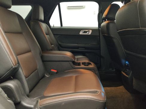 Used 2014 Ford Explorer Sport w/ Equipment Group 401A AWD/4WD image 19